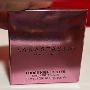 Anastasia Beverly Hills Loose Highlighter in Peach Fizz